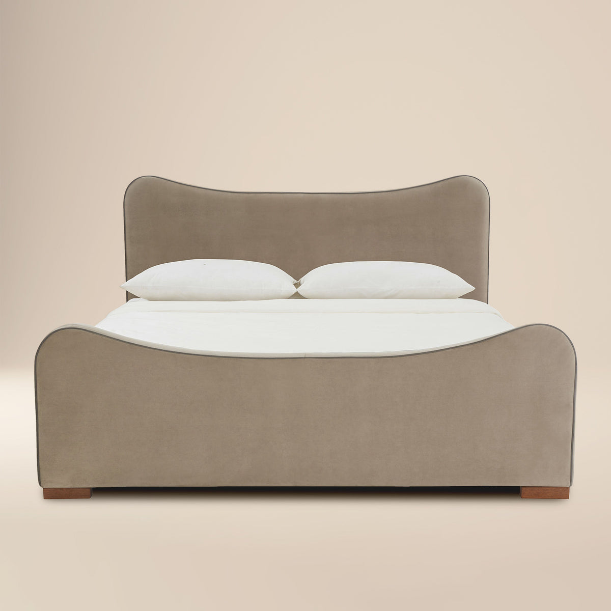 Adela Larch Bed, Serene Sand, Queen, full bed with bedding