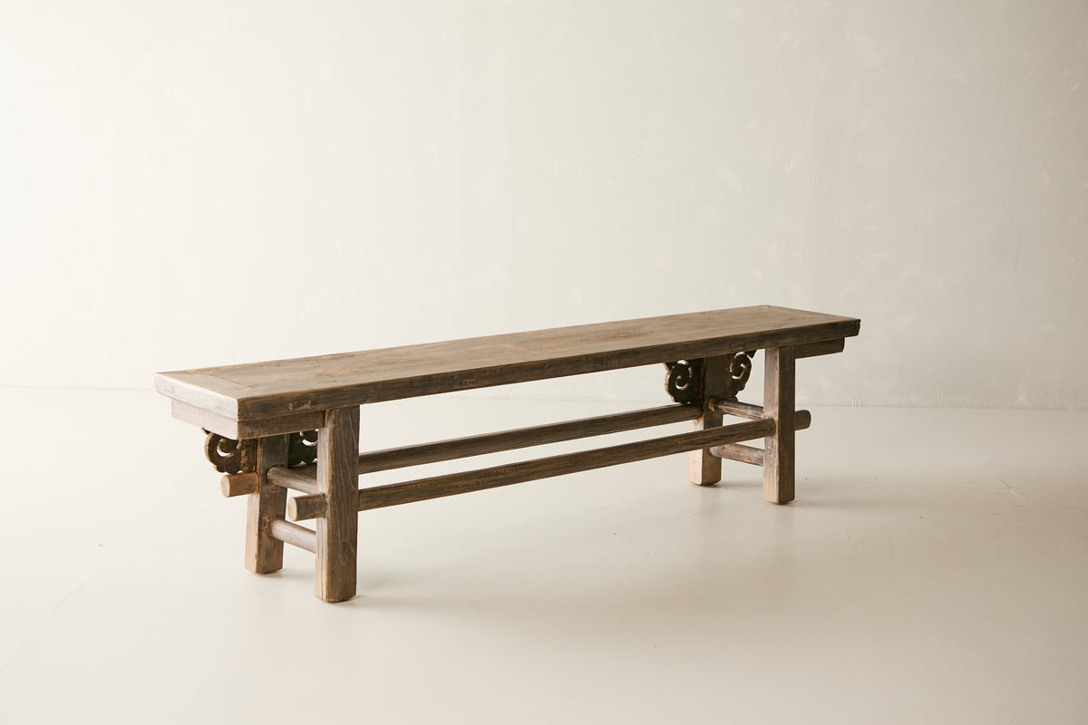 Antique Solid Elm Bench, grain and finish close up
