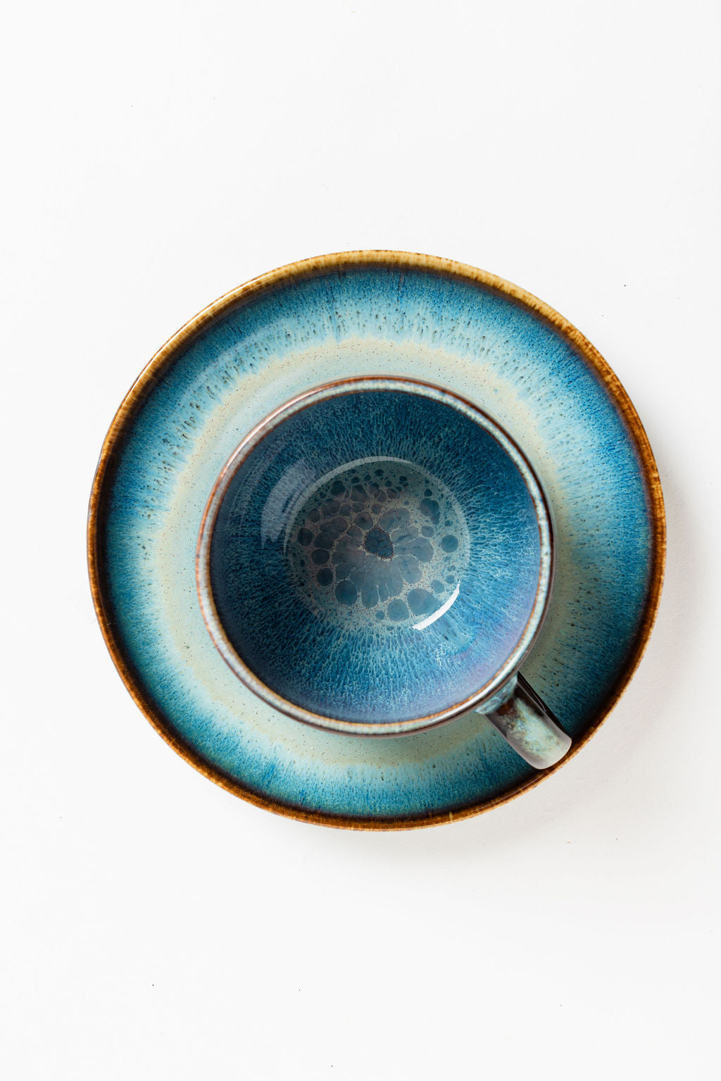 Cappuccino Mug & Saucer, rim and edge detail