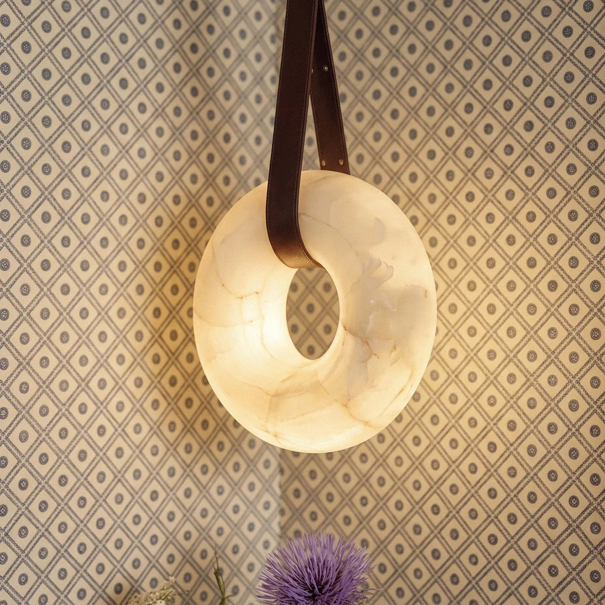 Cingeto Alabaster Pendant Light, cord and ceiling canopy detail