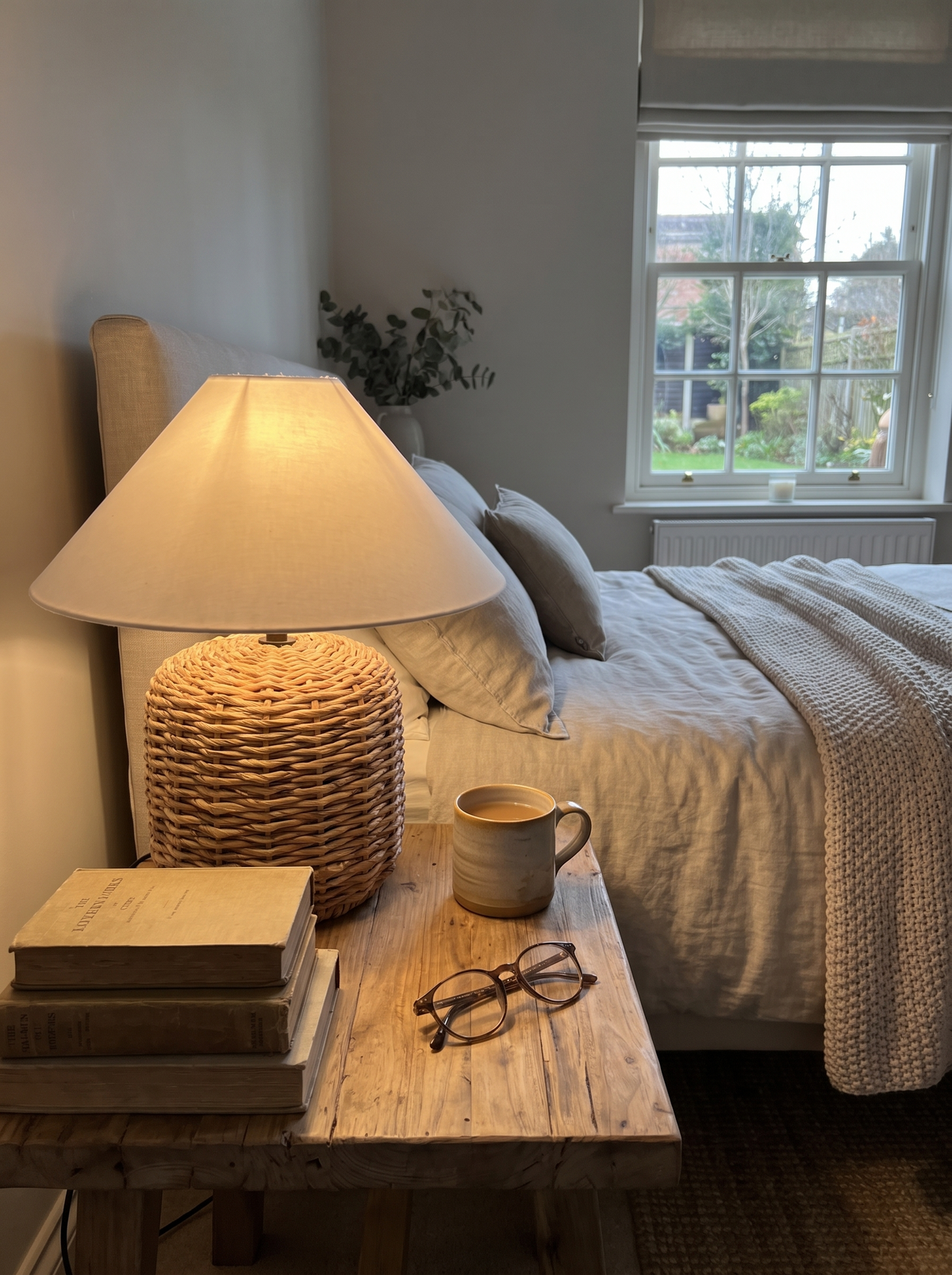 Lance rattan lamp woven shade