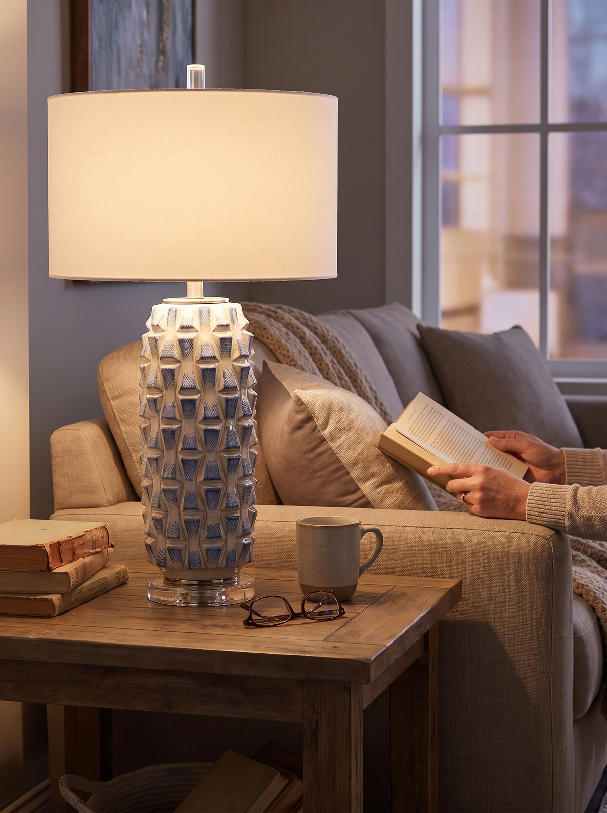 Quenda Table Lamp lifestyle 2