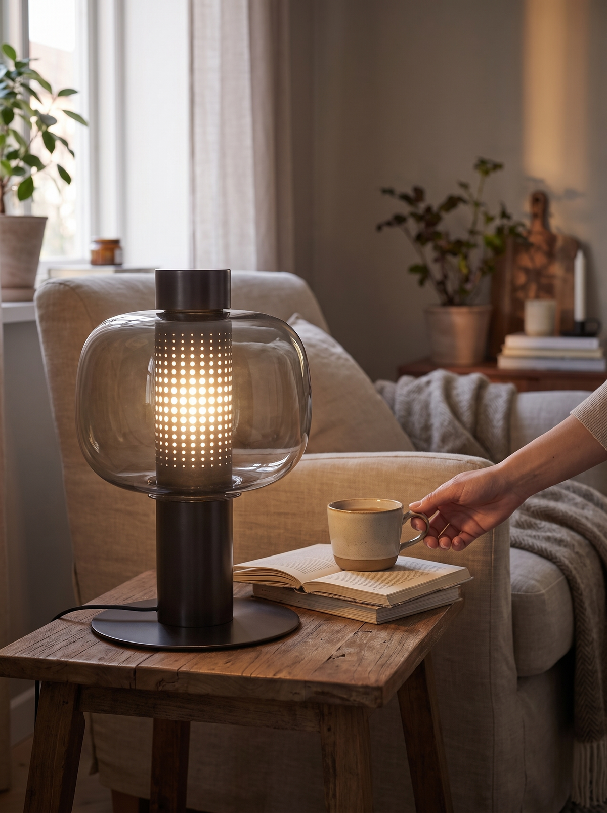 Sofia Glass Table Lamp lifestyle 1