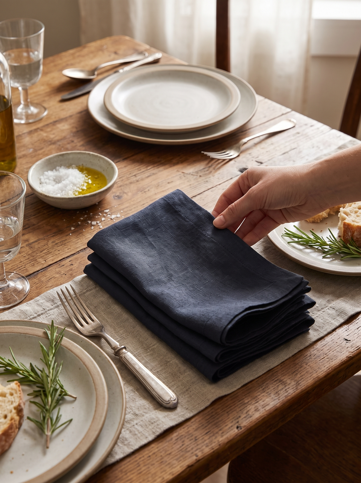 Everyday Linen Napkin and Tablecloth Set lifestyle 1
