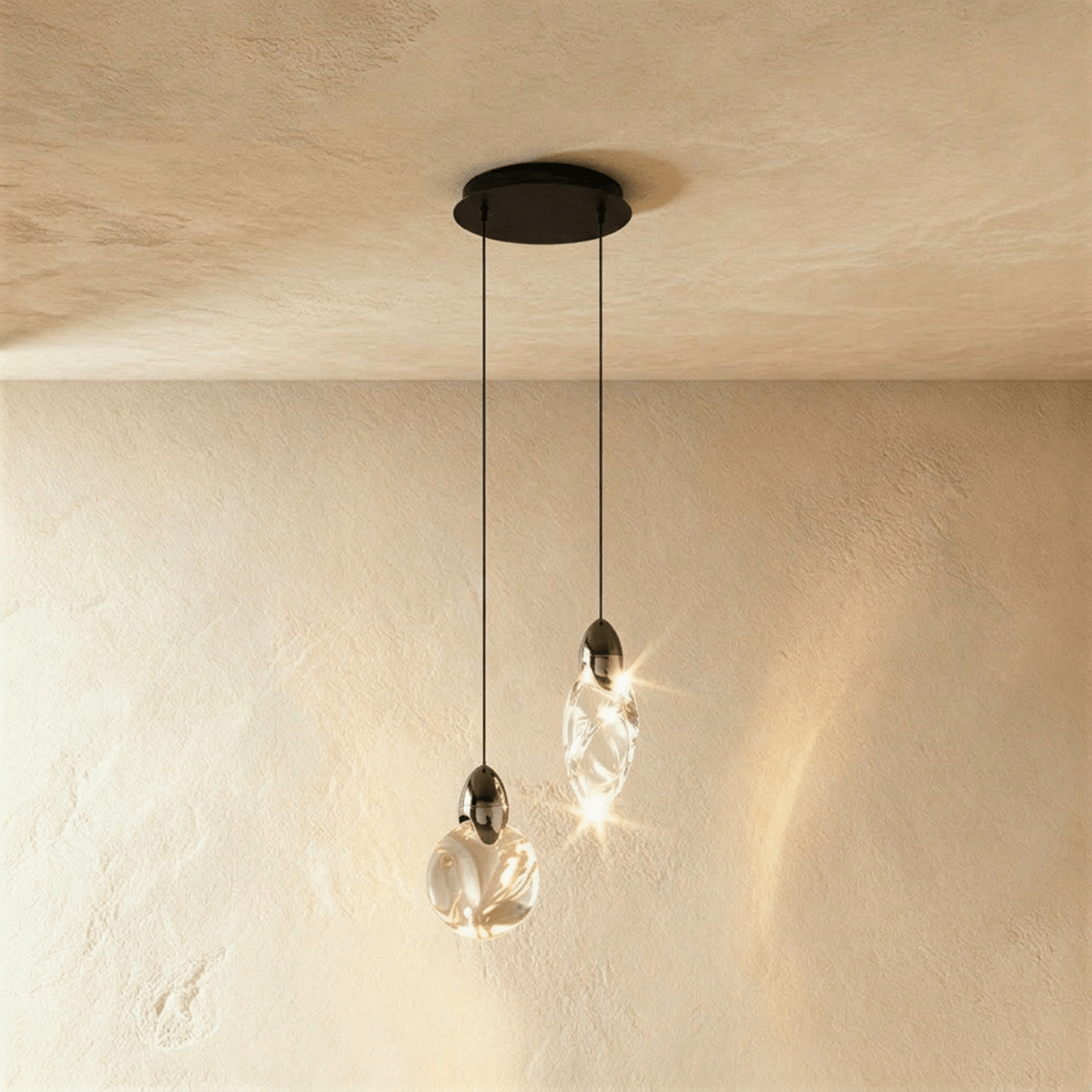 Lufina Metal Pendant Light, glow and light quality close up