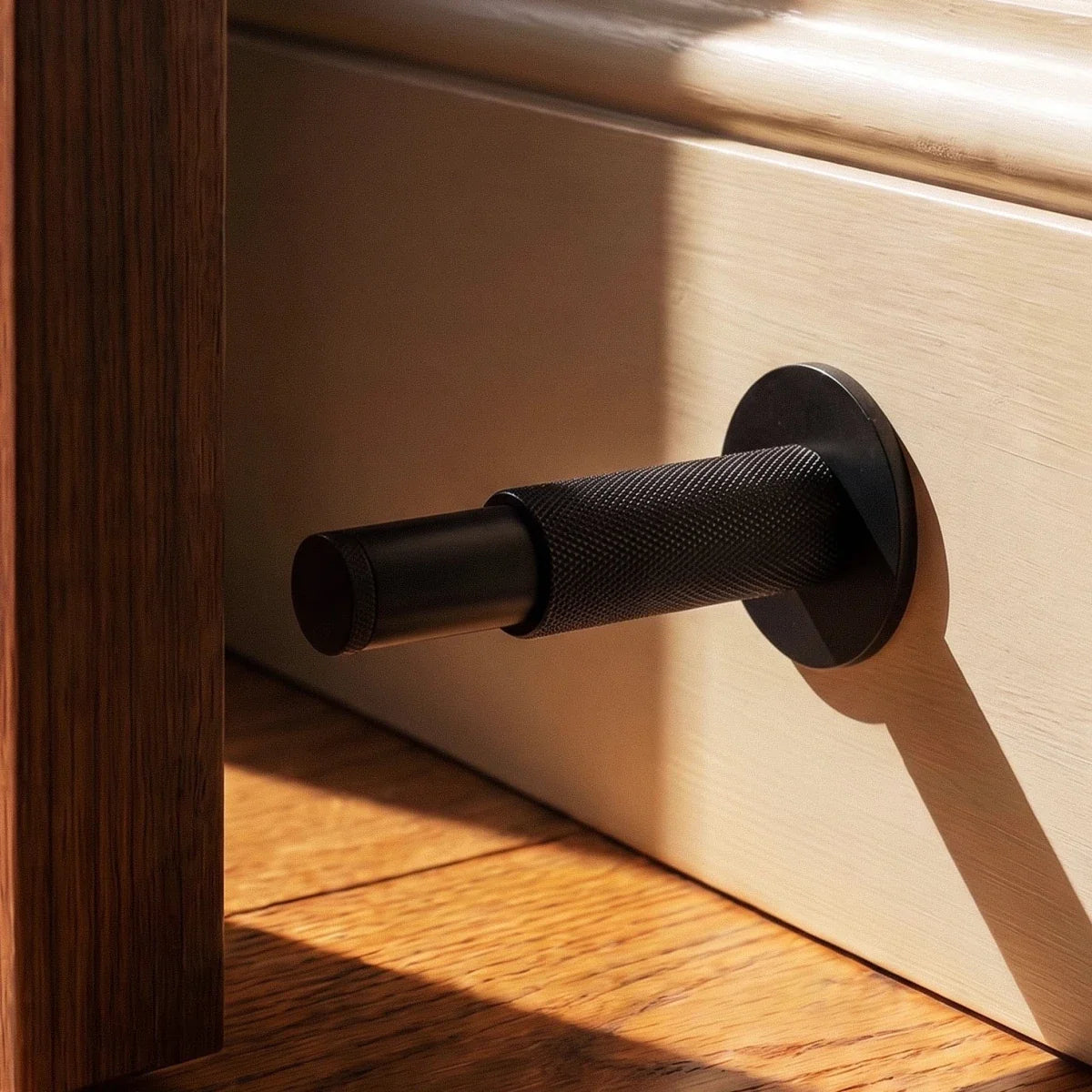 Plint Door Stop - Open Box, top down view