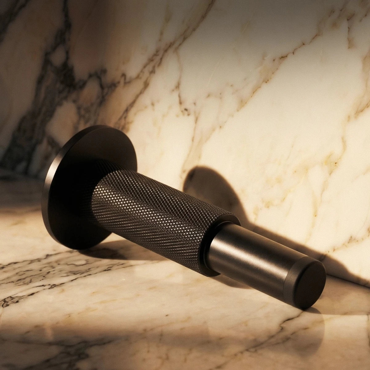 Plint Door Stop - Open Box, edge and bevel detail