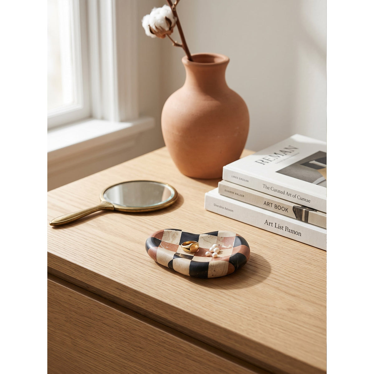 Sierra Stone Trinket Dish, second rim and edge detail