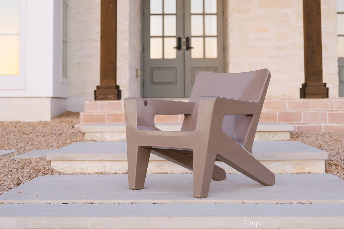 Bask Outdoor Lounge Chair