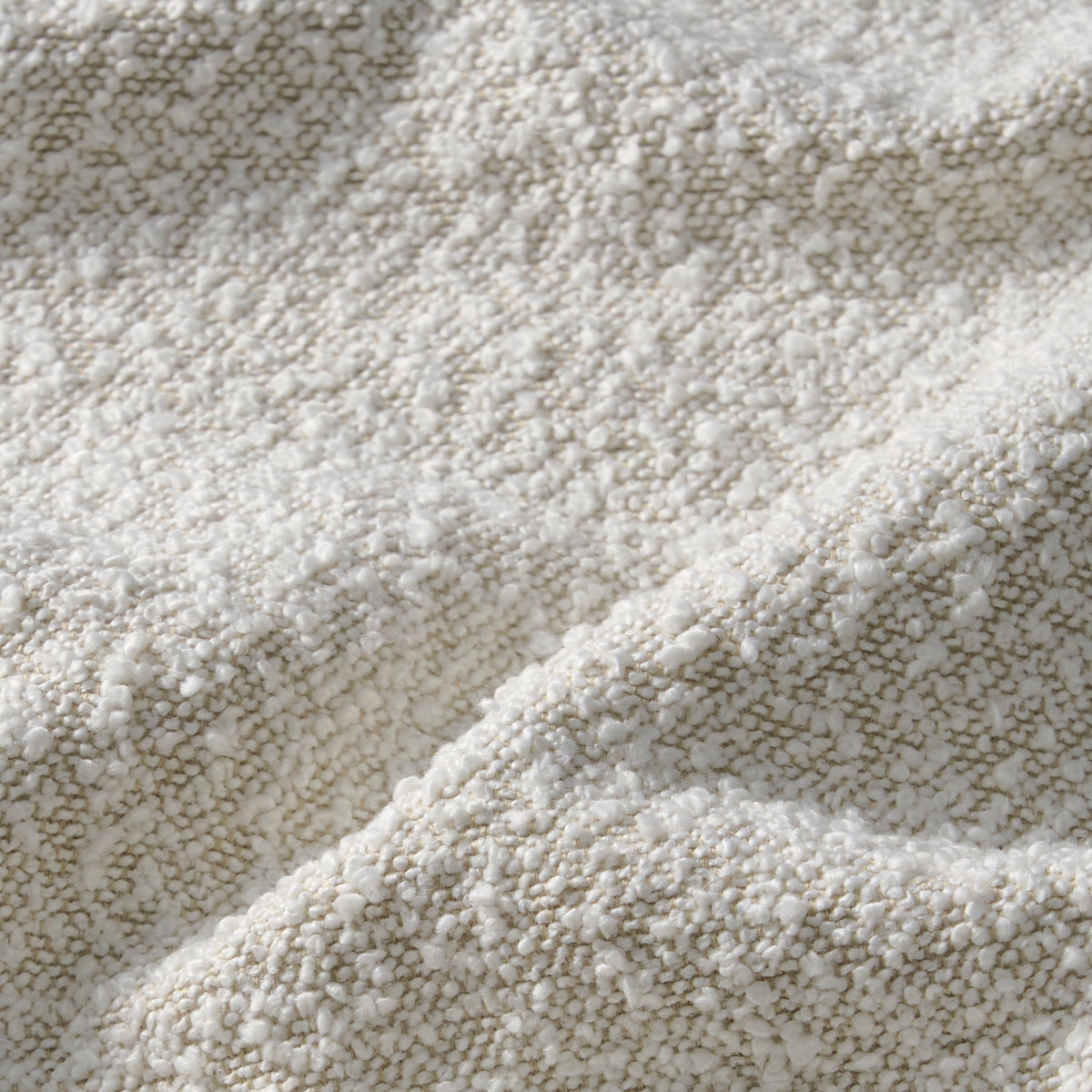 Acadia Pine Bed, Froth White Boucle, King