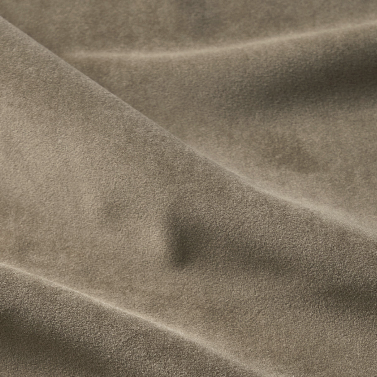 Adela Larch Bed, Serene Sand, Queen