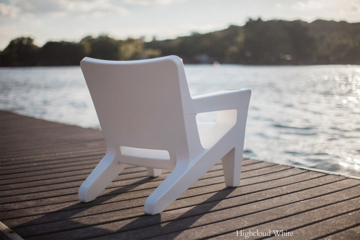 Bask Outdoor Lounge Chair, white, fabric and finish close up