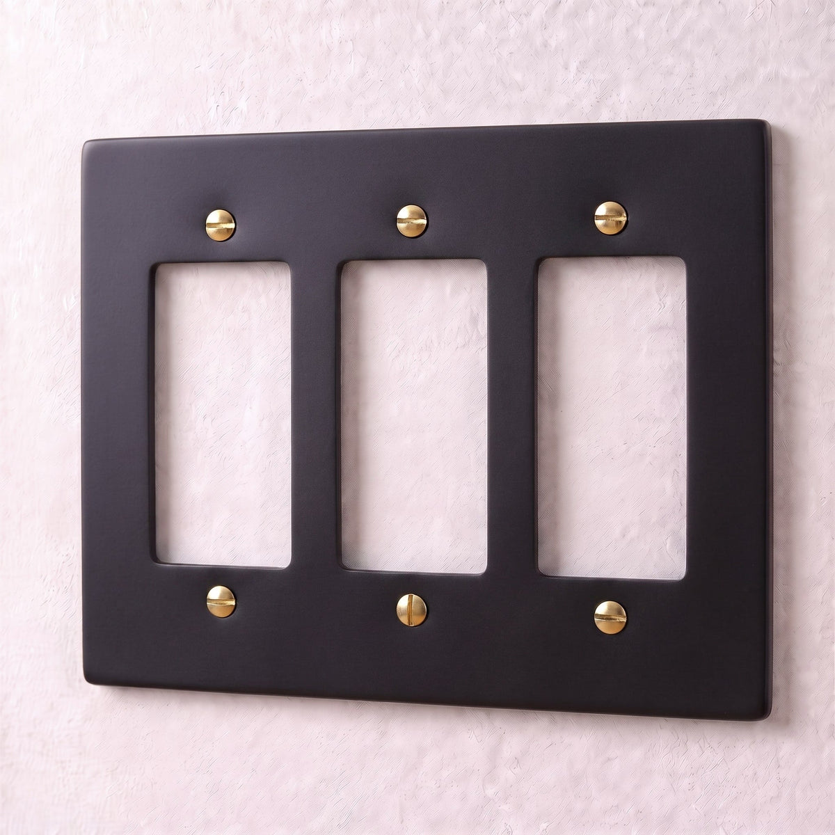 Brass Wall Plate (1-5 Gang), edge and bevel detail (2)