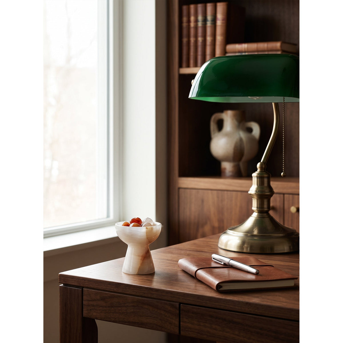 Elysian Onyx Goblet Votive, rim and edge detail