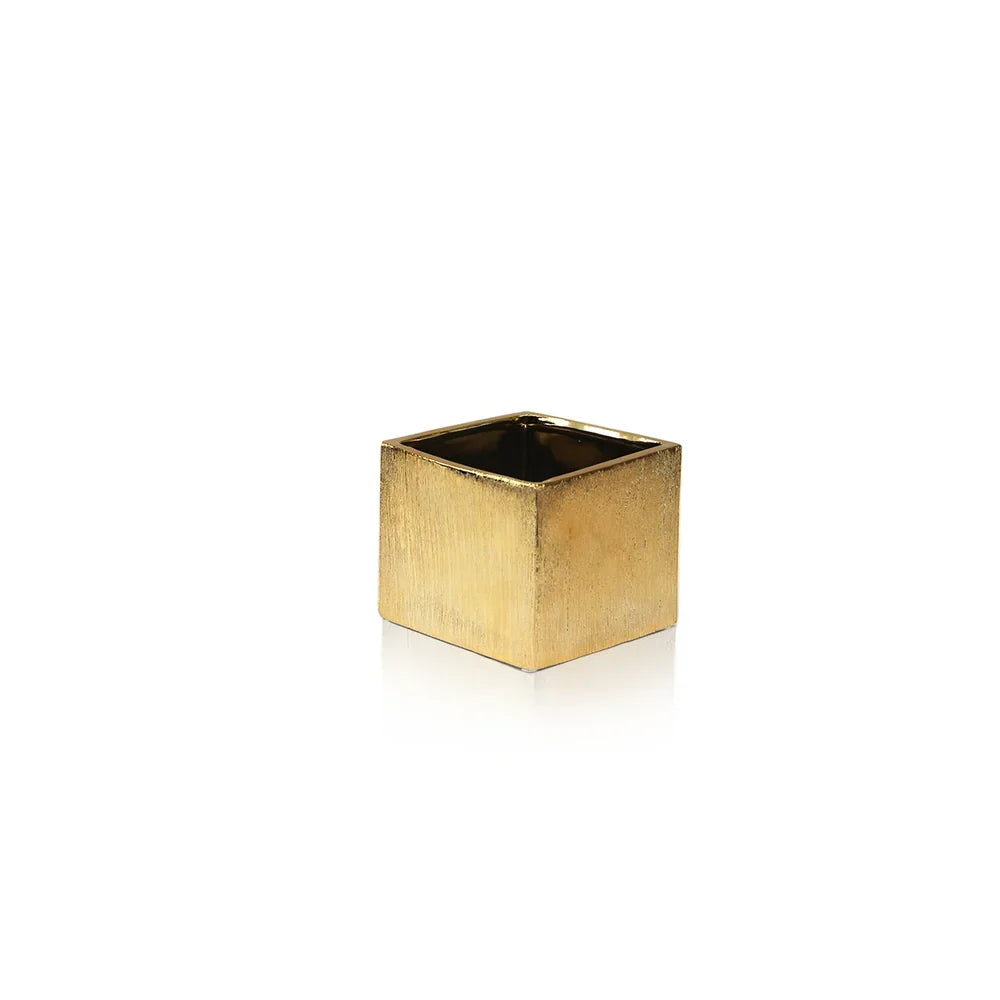 Etched Metallic Gold Collection, corner and joinery detail