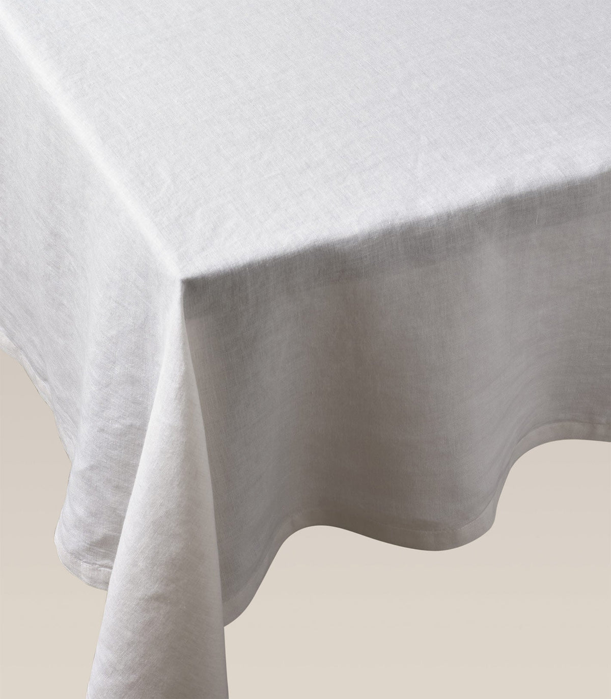 Everyday Linen Napkin and Tablecloth Set, pile and pattern close up