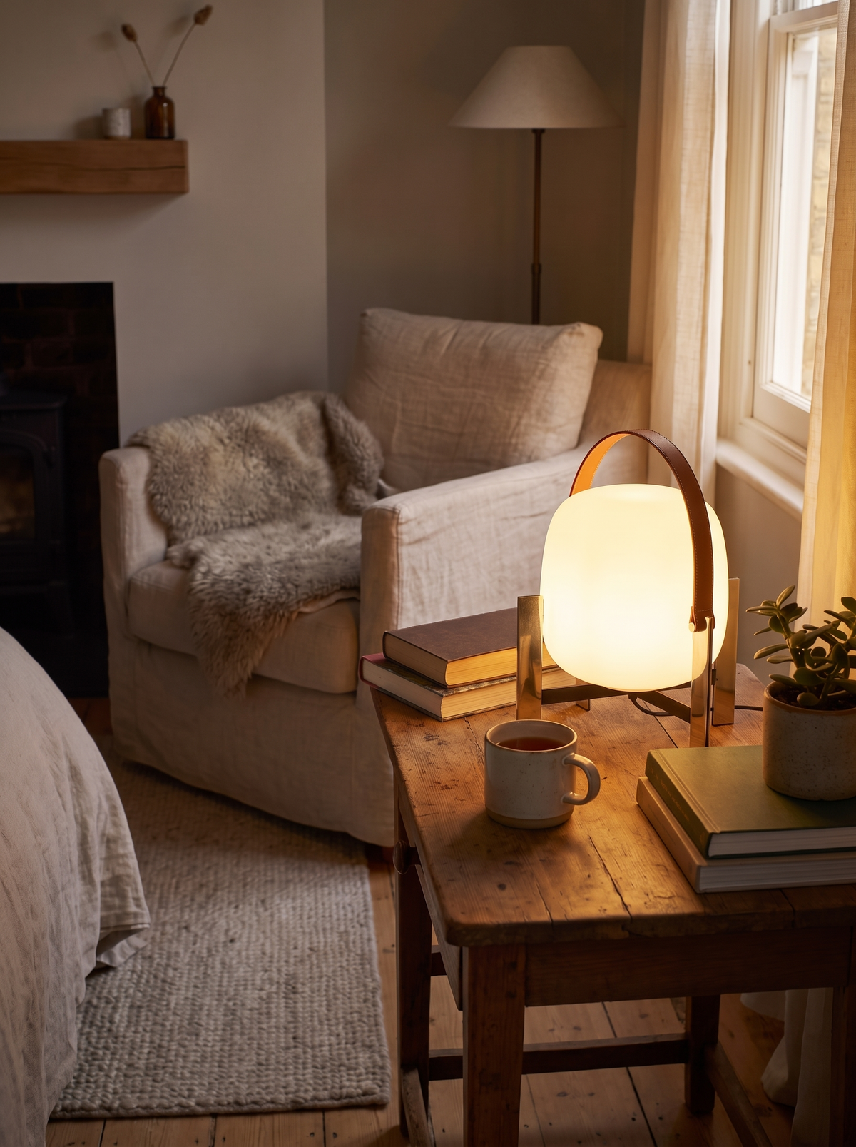 Luzia open box lamp character