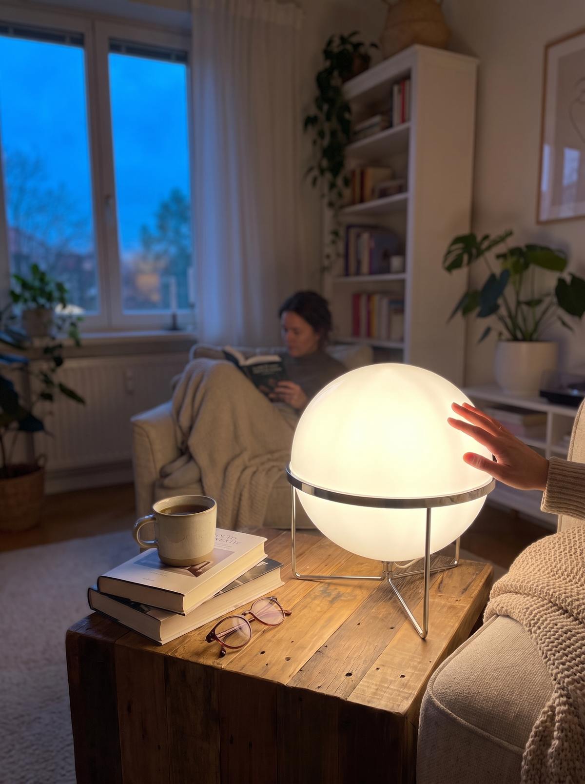 Raffaella Table Lamp lifestyle 3