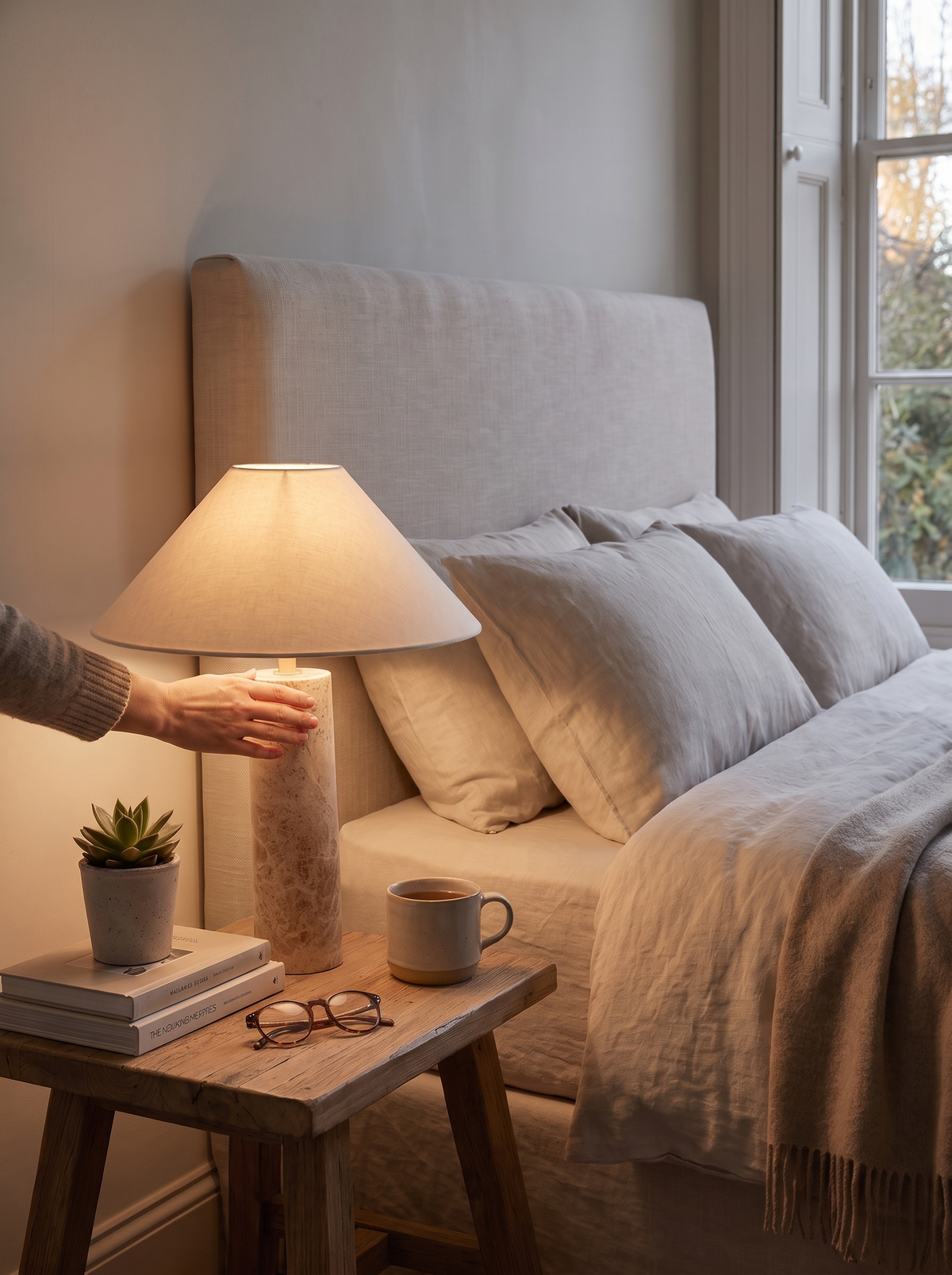 Solenn Table Lamp lifestyle 2