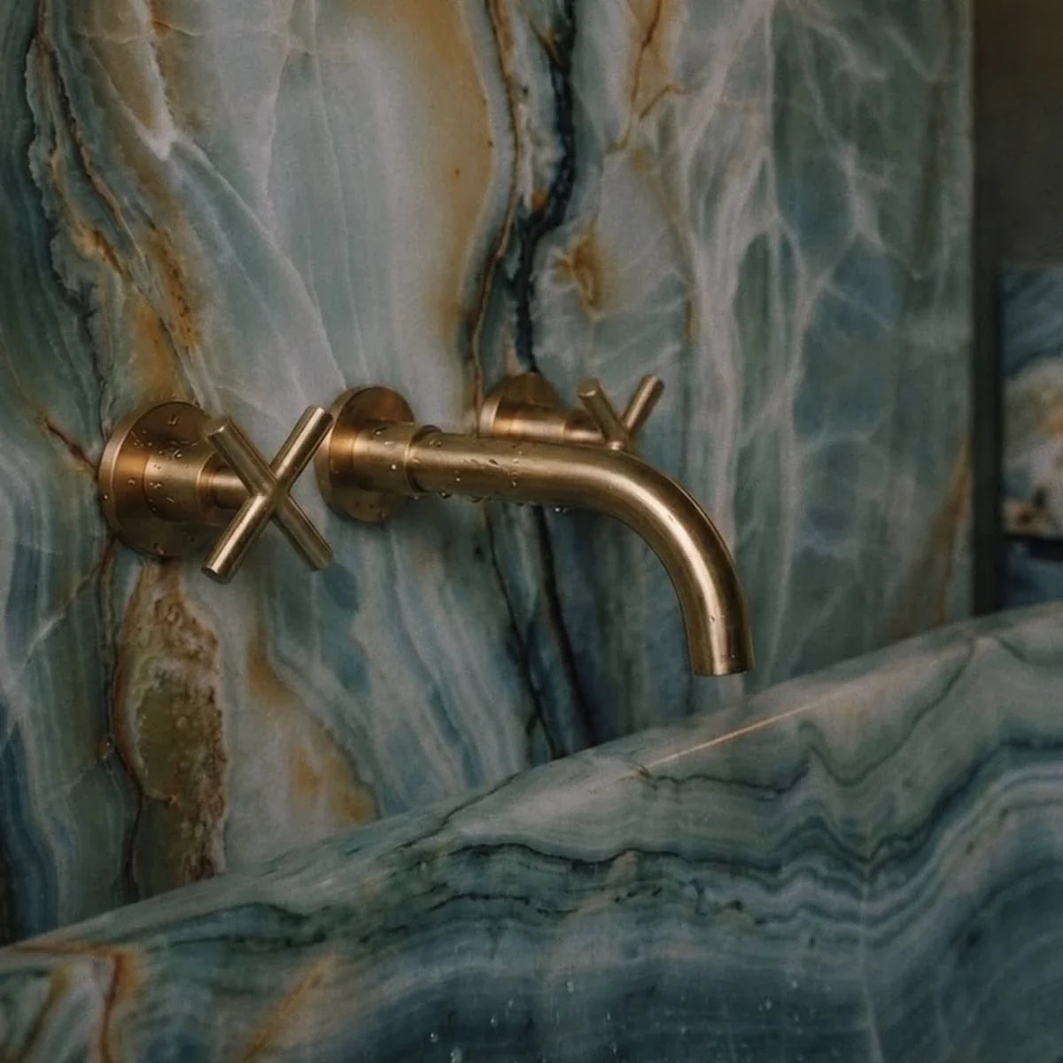Hydran Bathroom Faucet - Open Box, side profile