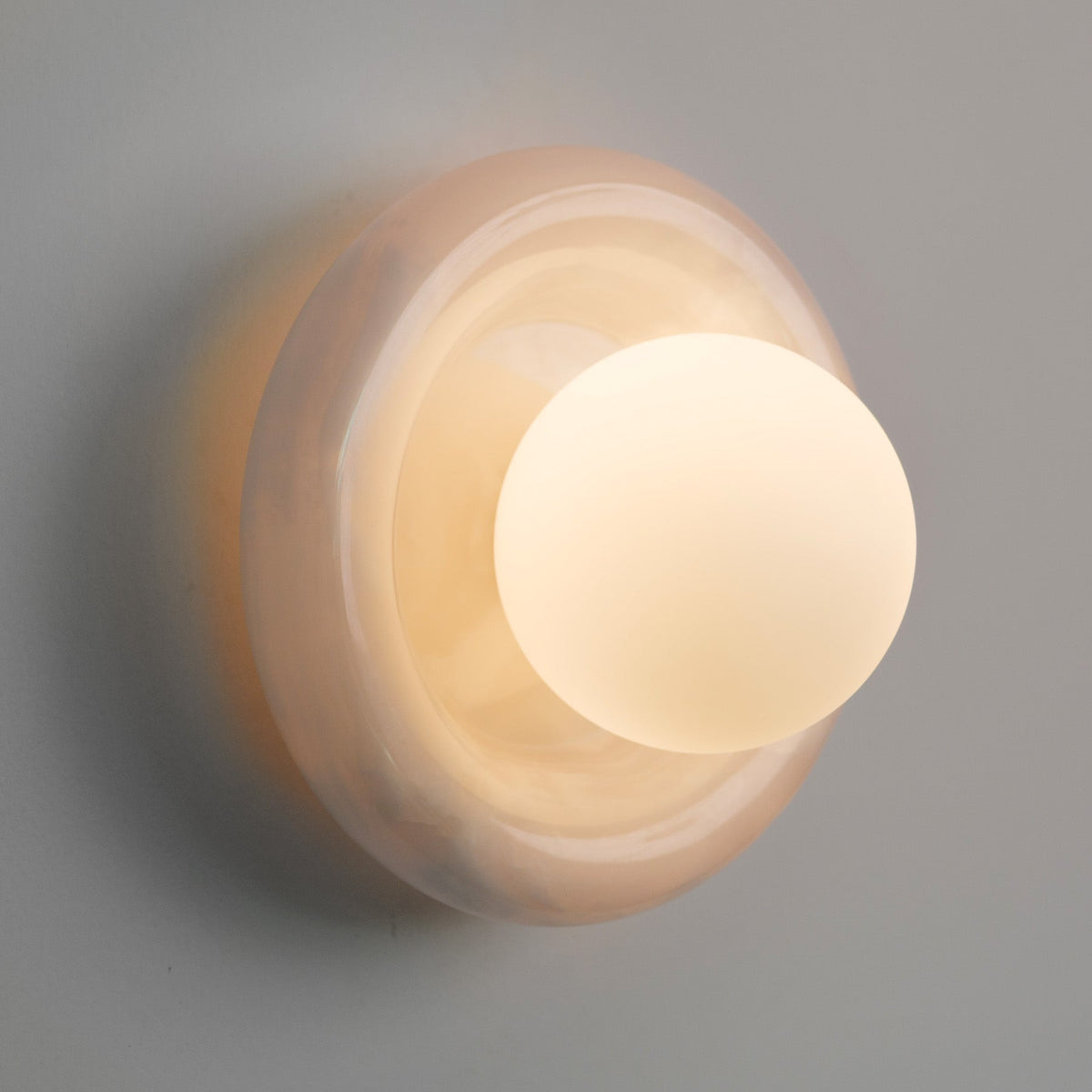 Nara Alabaster Cloud Stone Bubble Plate Wall Light, shade and diffuser detail