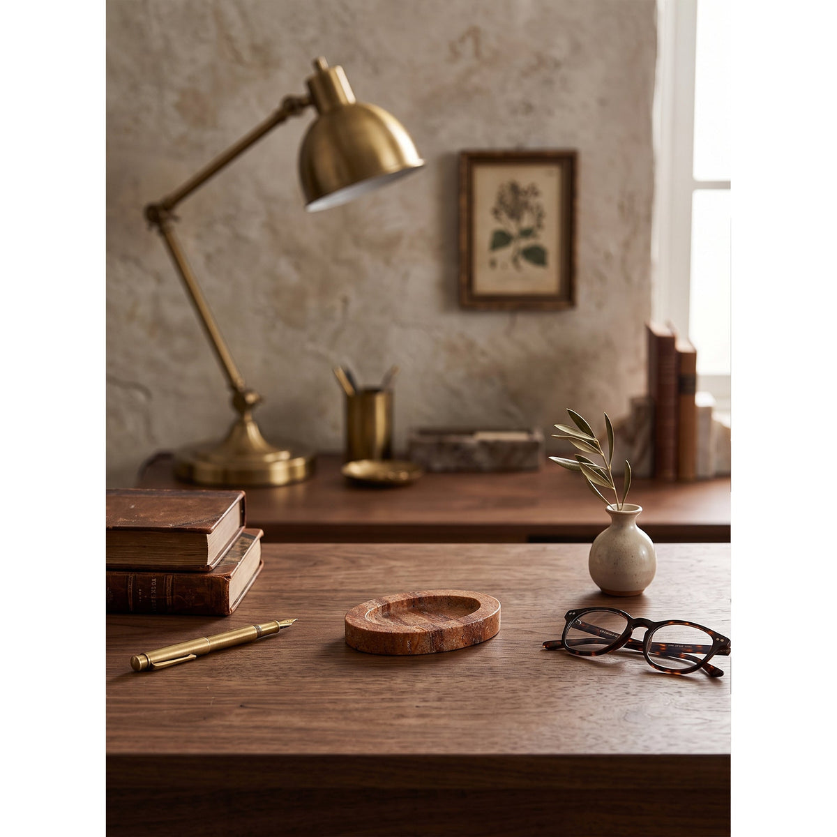 Sedona Canyon Stone Tray, rim and edge detail