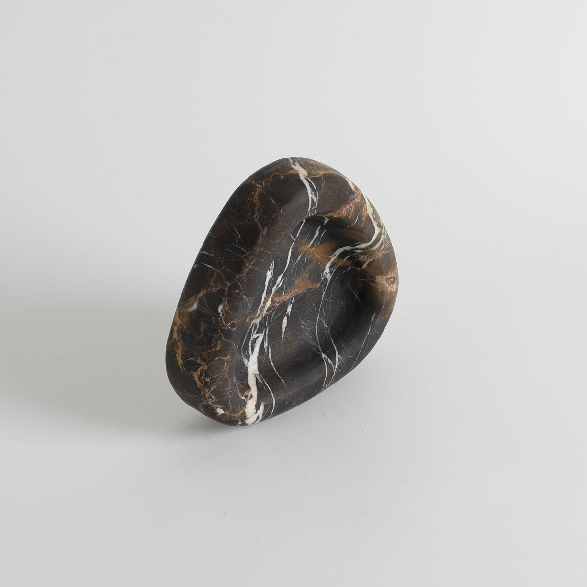 Sierra Stone Trinket Dish, third rim and edge detail