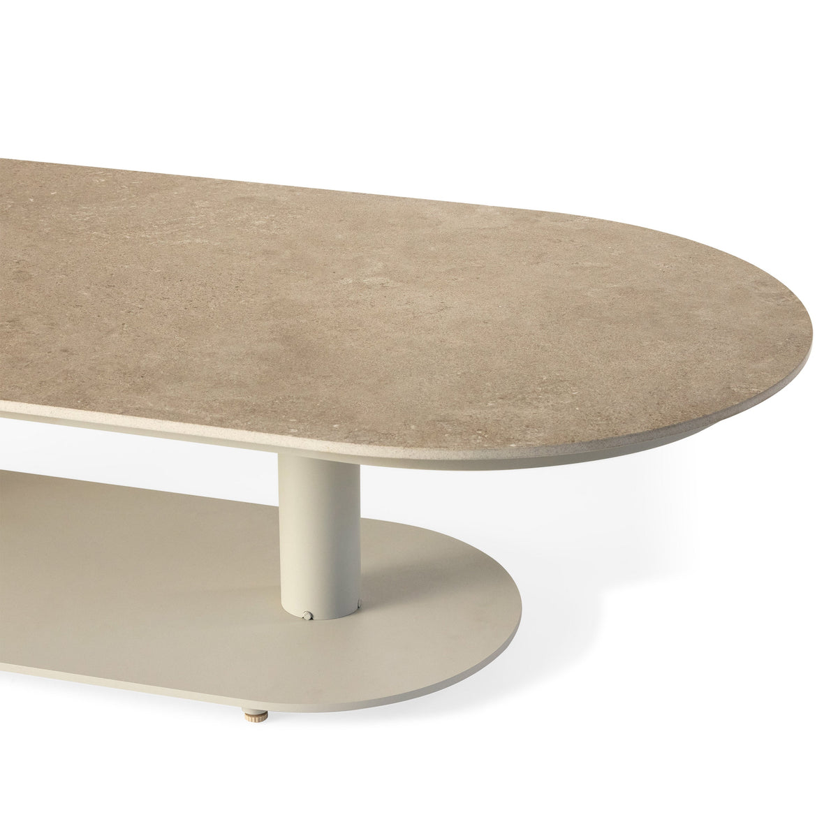 Silverado Dune Aluminum Coffee Table, edge and corner close up