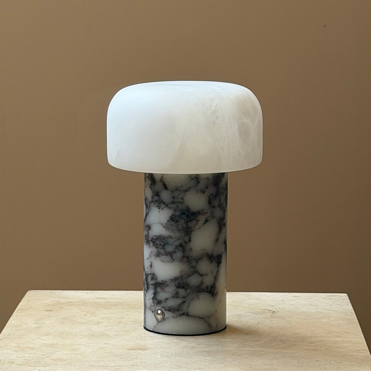 Sorvane Marble Alabaster Table Lamp, third diffuser detail