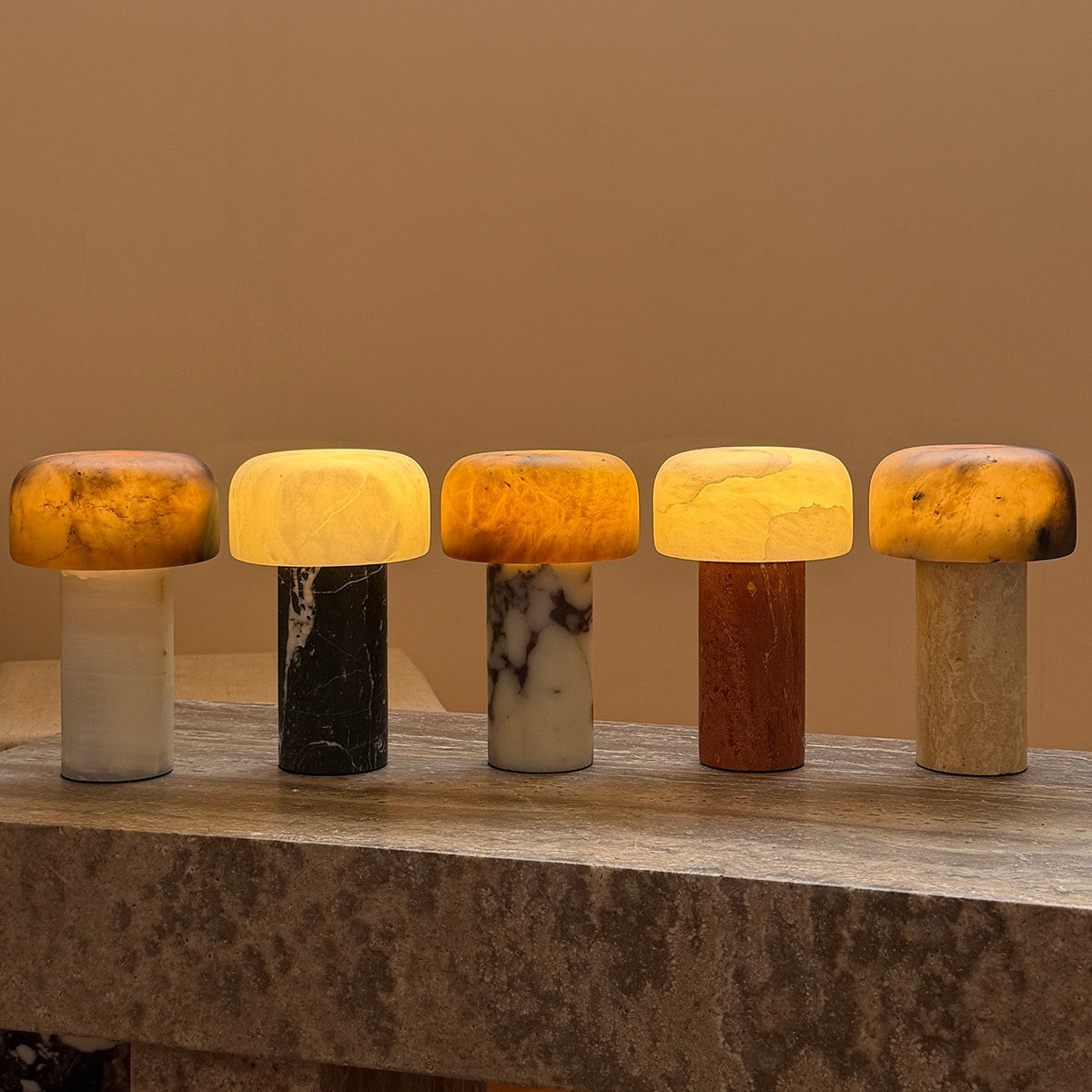 Sorvane Travertine Alabaster Table Lamp, second diffuser detail