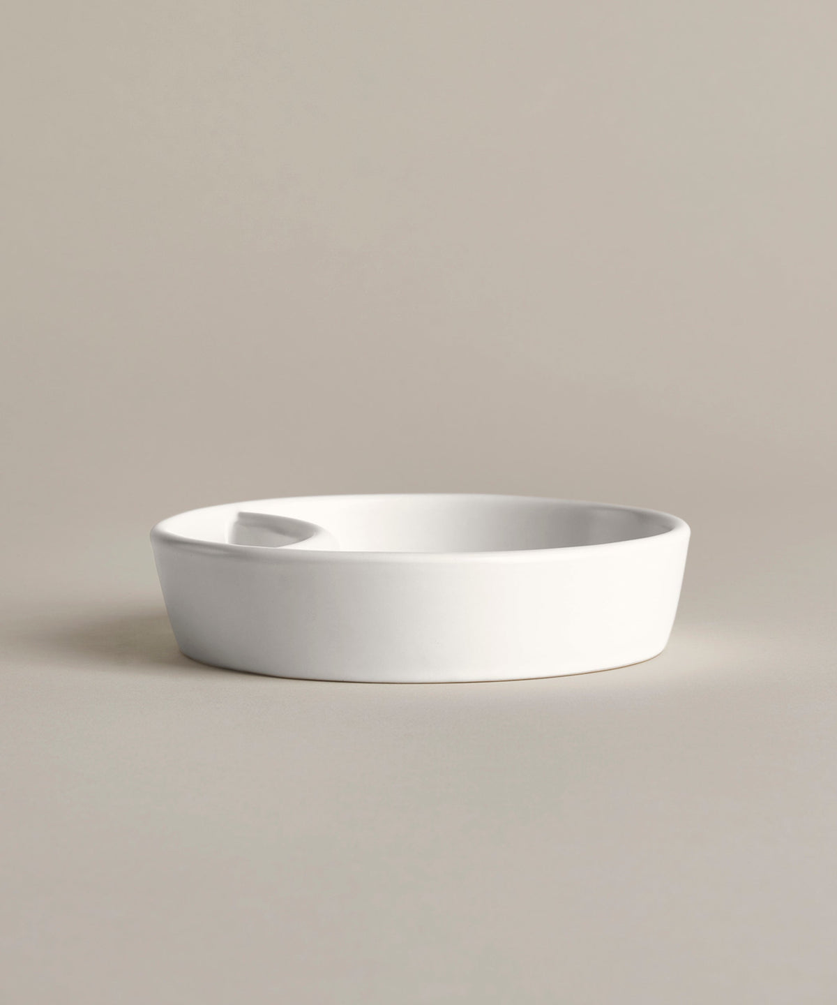 Stoneware Olive Dish, rim and edge detail
