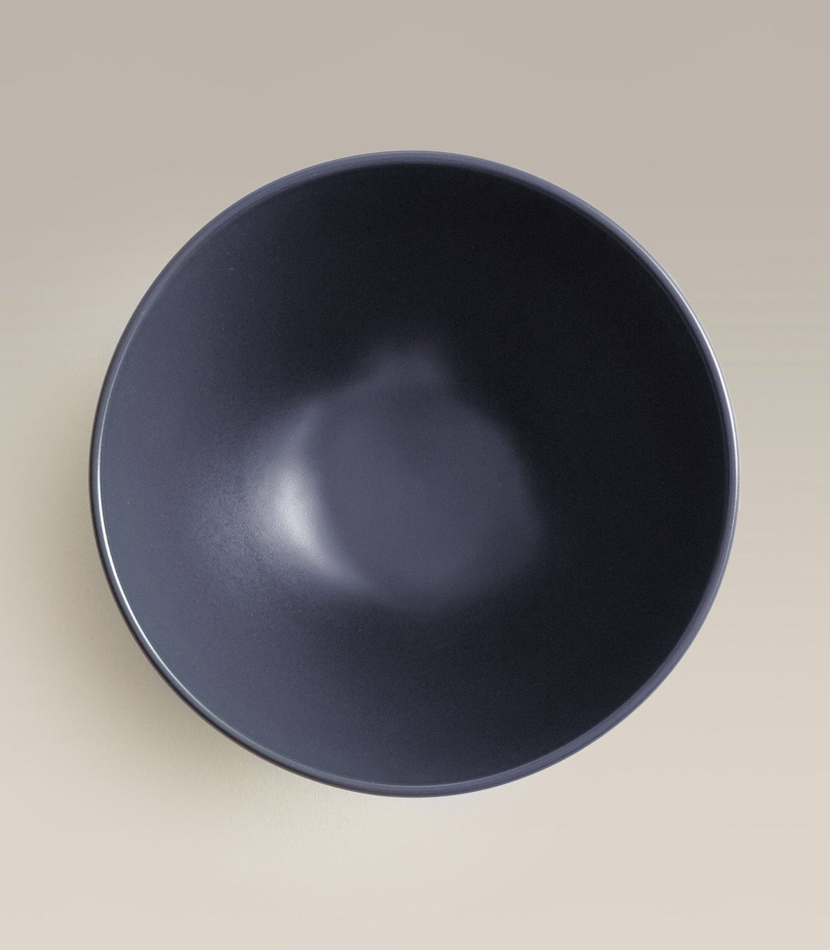Stoneware Small Bowl Set, Midnight, rim and edge detail