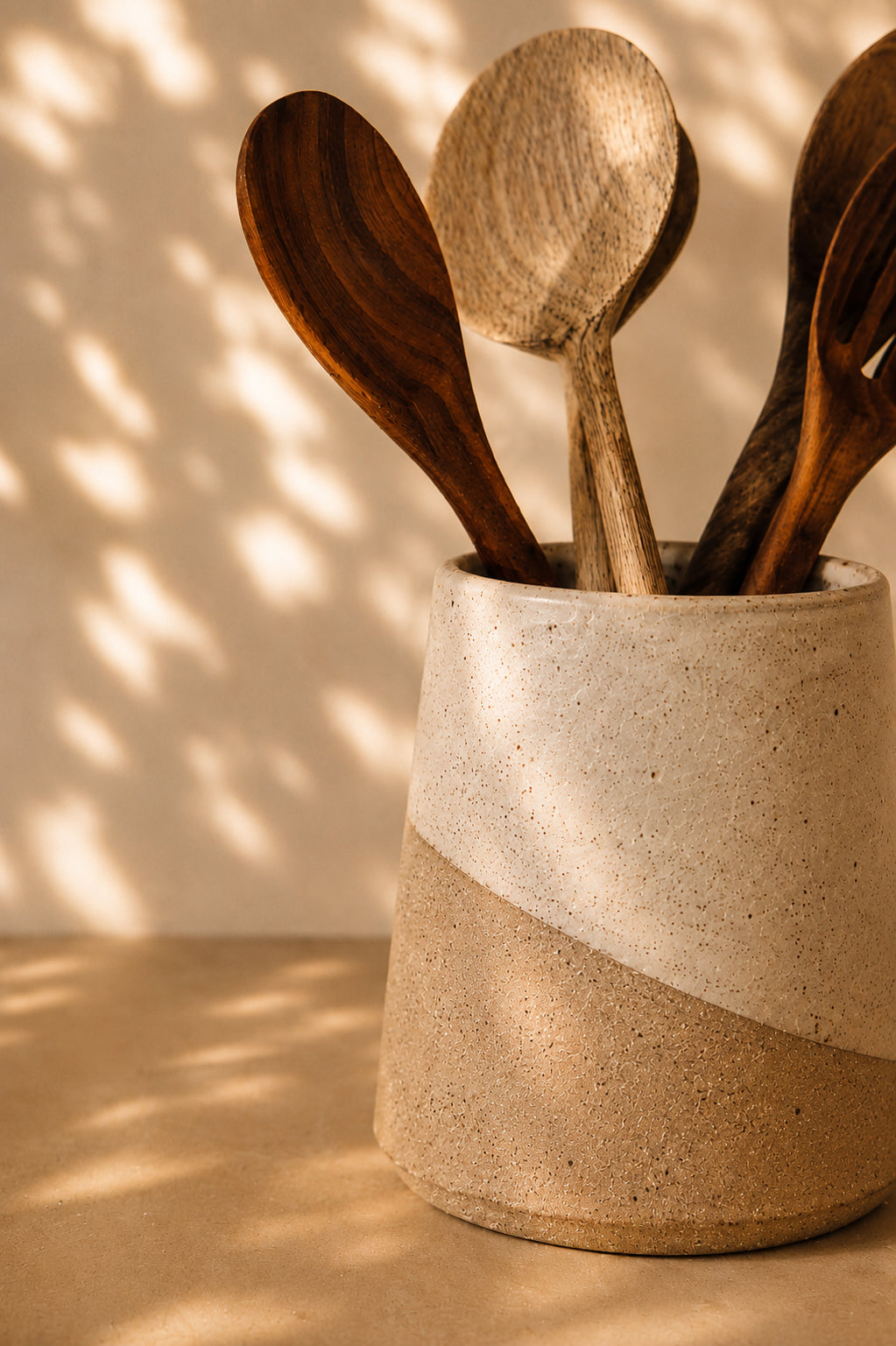 Topanga Ceramic Utensil Crock, Wide, close up detail