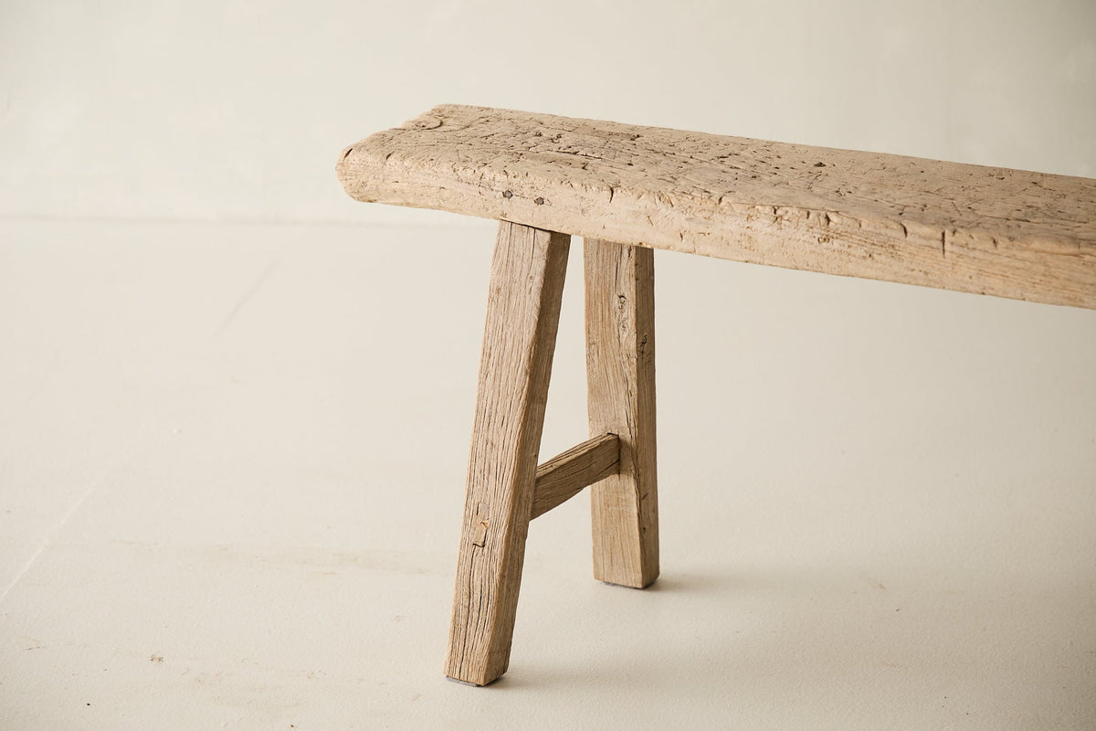 Vintage Solid Elm Bench, grain and finish close up